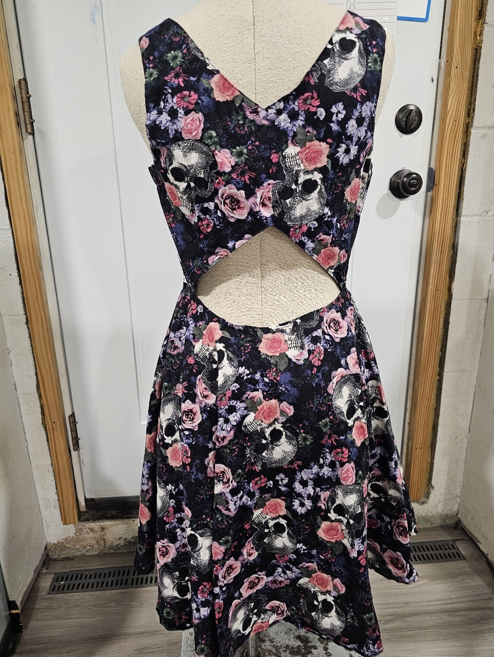 Floral Skull Fit-and-Flare Dress in Black and Pink WITH POCKETS! - Picture 8 of 9